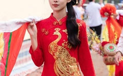 美女脱精光让男生桶莫扎下面